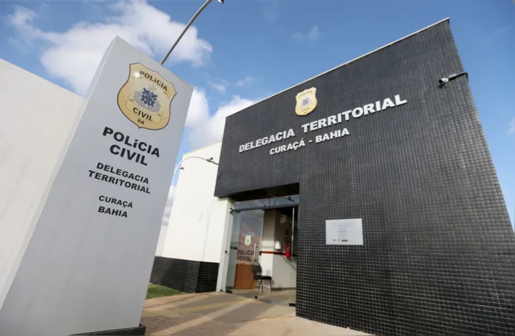 Bebê de um mês morre asfixiado após mãe adormecer sobre ele em Curaçá