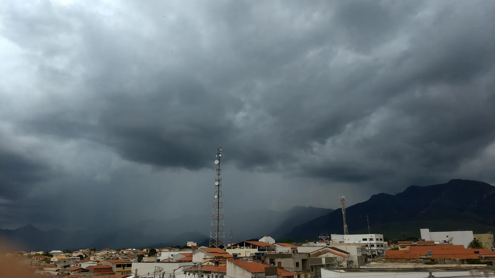 Governo da Bahia emite alerta de tempestade para região de Livramento de Nossa Senhora