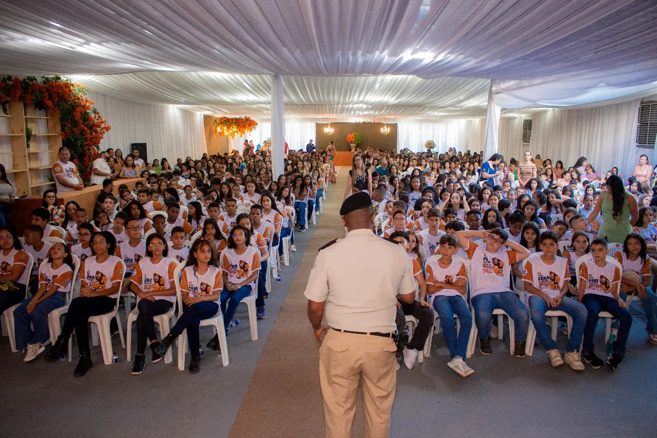 Formatura PROERD 2025: Mais de 300 Crianças Comprometidas com um Futuro Livre de Drogas e Violência