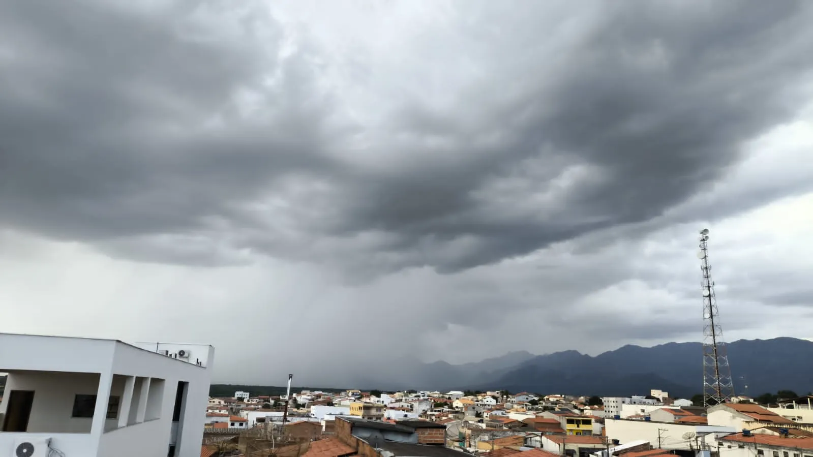 Natal será de sol e calor no sudoeste baiano, com poucas chances de chuva
