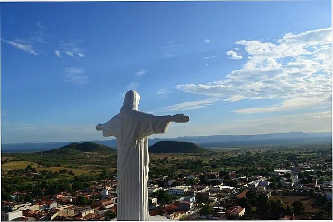 Oliveira dos Brejinhos: Ataque armado deixa mortos e feridos