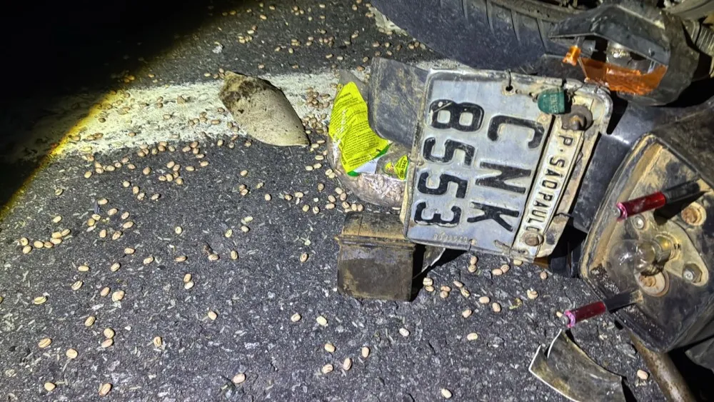 BA-026: motociclista morre em colisão com carro que levava prefeito de Ituaçu