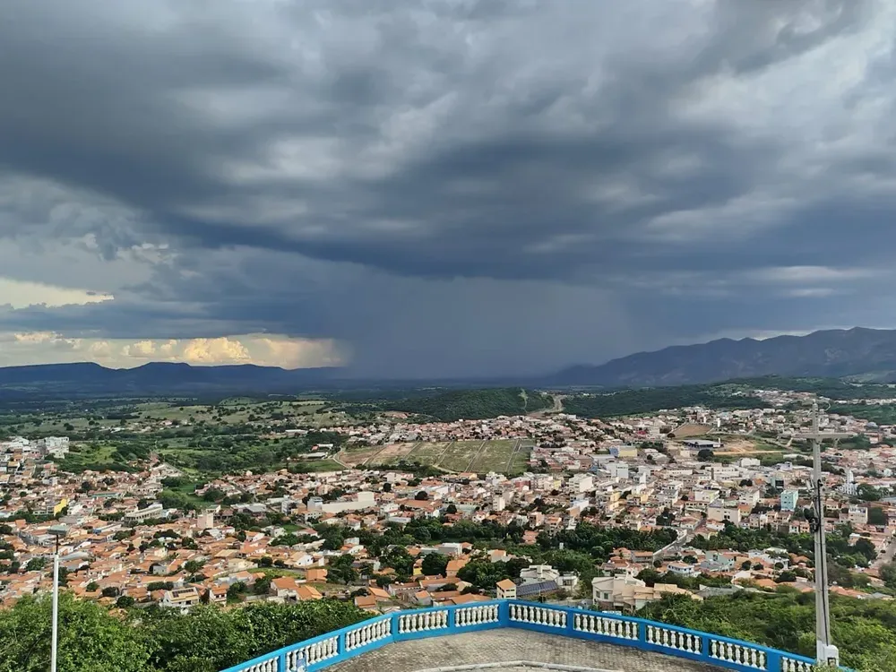Previsão do tempo aponta calor e pancadas isoladas na Chapada Diamantina e Sudoeste da Bahia