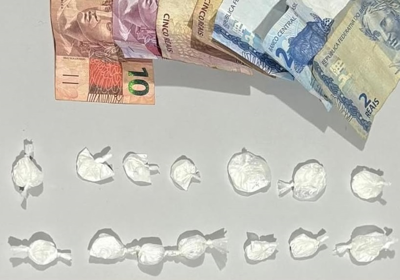 Mototaxista é preso por tráfico de drogas e resistência em Livramento de Nossa Senhora